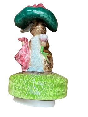 VTG 1977 Schmid Beatrix Potter Benjamin Bunny revolving music box Hand Painted